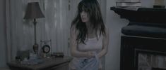 Соски Сары Шахи в фильме «Статика» фото #4