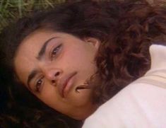 Голая Сарита Чоудри в фильме «Дом духов» фото #4