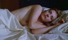 Голая Саския Ривз в фильме «Закрой мои глаза» фото #18