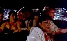 Голая Саския Тен Батенбург в фильме «Заводные» фото #6