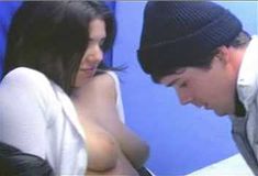 Голая Саша Перальто в фильме «Дешевый трепет» фото #3