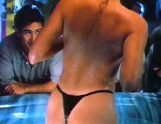 Голая Сейди Лопес в фильме «Развратная» фото #24