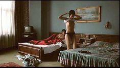 Голая Сибель Кекилли в фильме «Хэд-Он» фото #12