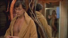 Голая Сибил Даннинг в фильме «Они играют с огнём» фото #5