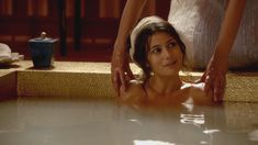 Голая Сибилла Дин в сериале «Тут» фото #1