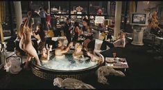 Голая Сийя Баттен в фильме «Война Чарли Уилсона» фото #5