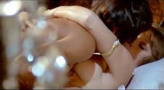 Голая Сильва Кошина в фильме «Дом изгоняющего дьявола» фото #1