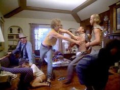 Голая Сильвана Галлардо в фильме «Жажда смерти 2» фото #7