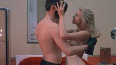 Голая Симона Гриффет в фильме «Смертельная гонка» фото #1