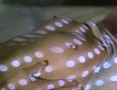 Голая Синди Кроуфорд в фильме «Честная игра» фото #8