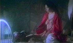 Голая Синди Пена в фильме «Клуб Ужасов» фото #3