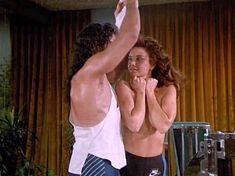 Голая Синтия Бримхолл в фильме «Спинорог Пикассо» фото #2