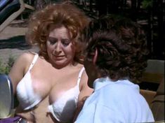 Голая Сисси Кэмерон в фильме «Билли Джек» фото #2