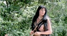 Голая Соня Инфанте в фильме «Сокровища Амазонки» фото #9