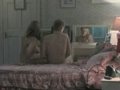 Голая Соня Уолгер в фильме «Добро пожаловать в рай» фото #3