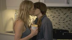 Голая Сорел Кэрредин в фильме «Счастливо печальные» фото #1