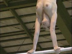 Голая Сорина Унгуряну в фильме «Золото дураков» фото #8