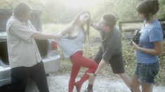 Голая Софи Такал в фильме «24 разоблачения» фото #9