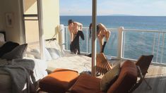 Голая Софи Такал в фильме «Весь небесный свет» фото #6