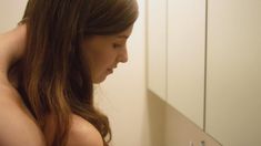 Голая Софи Такал в фильме «Теория отношений Молли» фото #8