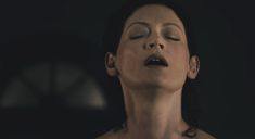 Голая Софи Уорд в фильме «Книга крови» фото #6