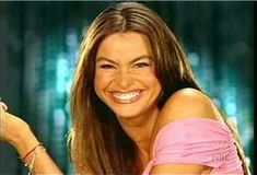 Красивая София Вергара засветила грудь сквозь топ для видео Maxim Hot 100 фото #4