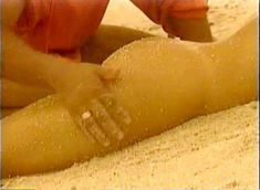 Красотка София Вергара оголила грудь и попу для Sofia Vergara Swimsuit Calendar Video фото #3