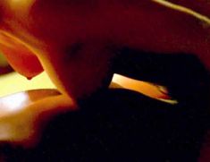 Голая София Шинас в фильме «Голод» фото #11