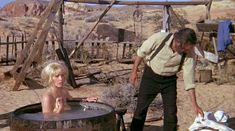 Сексуальная Стелла Стивенс снялась голой в фильме «Баллада о Кэйбле Хоге» фото #7