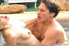 Голая Стефани ЛаФлер в сериале «Бухта страсти. Восходящие звезды» фото #8