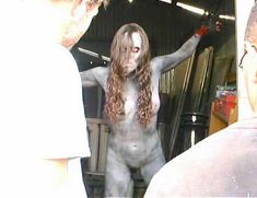 Голая Стефани Лейс в фильме «Запах плоти» фото #8