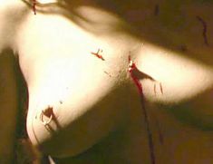 Голая Стефани Лейс в фильме «Запах плоти» фото #14