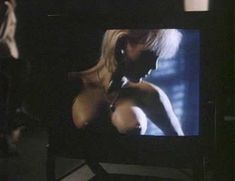 Голая Стефани Уорнер в фильме «Химия тела» фото #4