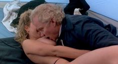 Голая Стэйси Ламберт в фильме «Спящий лагерь 3. Безлюдная территория» фото #10