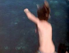 Голая Сьюзен Джордж в фильме «Тигровая акула»