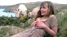 Голая Сьюзен Пенхалигон в фильме «Под сенью млечного леса» фото #3