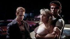 Голая Сьюзи Слэйтер в фильме «Дикие улицы» фото #1