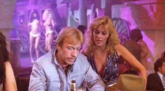 Голая Сьюзи Холл в фильме «Вынужденная месть» фото #2