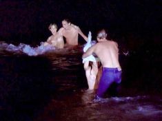 Голая Сьюзэн Плейер в фильме «Пляж Малибу» фото #3