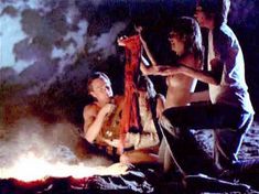 Голая Сьюзэн Плейер в фильме «Пляж Малибу» фото #6