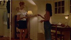 Голая Сьюзэн Уорд в фильме «Своя тусовка» фото #9