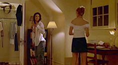 Голая Сьюзэн Уорд в фильме «Своя тусовка» фото #16