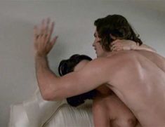 Голая Сэди Фрост в фильме «Мухоловка» фото #3