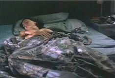 Голая Сэди Фрост в фильме «Час убийств» фото #9