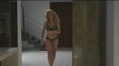 Голая Сэлли Голан в сериале «Руководство девушек в греховности» фото #5