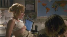 Голая Сэлли Голан в сериале «Руководство девушек в греховности» фото #9