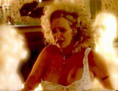 Голая Сэлли Кёркленд в фильме «Голод» фото #5