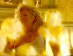 Голая Сэлли Кёркленд в фильме «Голод» фото #8