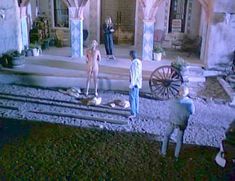 Голая Сэлли Кёркленд в фильме «Одинокие сердца» фото #3