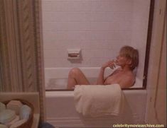 Голая Сэндал Бергман в фильме «Одержимые ночью» фото #10